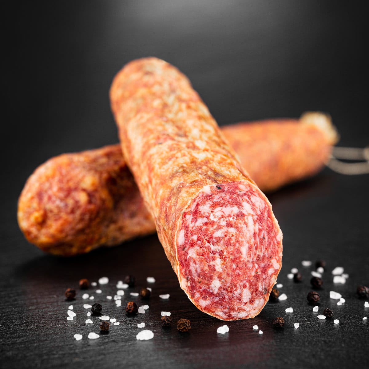 Ahle Wurscht Stracke dick aufgeschnitten – traditionelle nordhessische Rohwurst